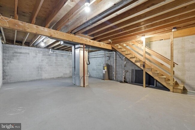 Building Photo - 9530 Hallhurst Rd