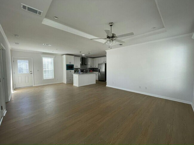 Building Photo - 3539 Vine Trl