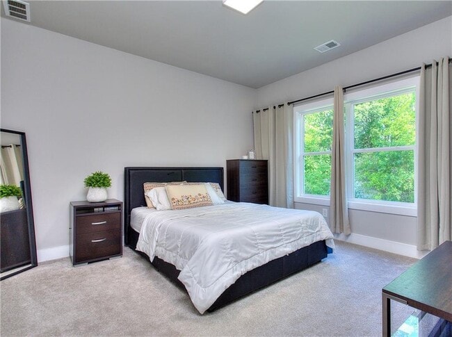 Building Photo - 419 McInnes Cir