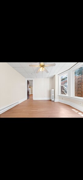 Building Photo - 1420 W Linden St