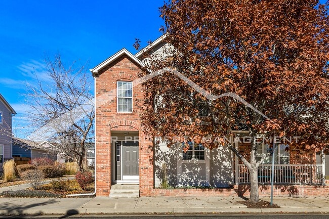 Primary Photo - Spacious Townhouse with Fenced Patio and W...