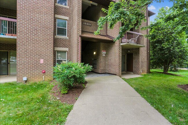 Building Photo - Ground Level Condo in Gaithersburg - 1 bed, 1 bath
