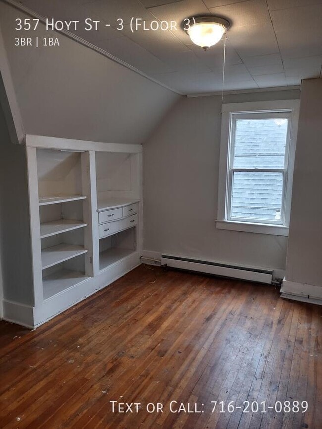 Building Photo - 357 Hoyt St