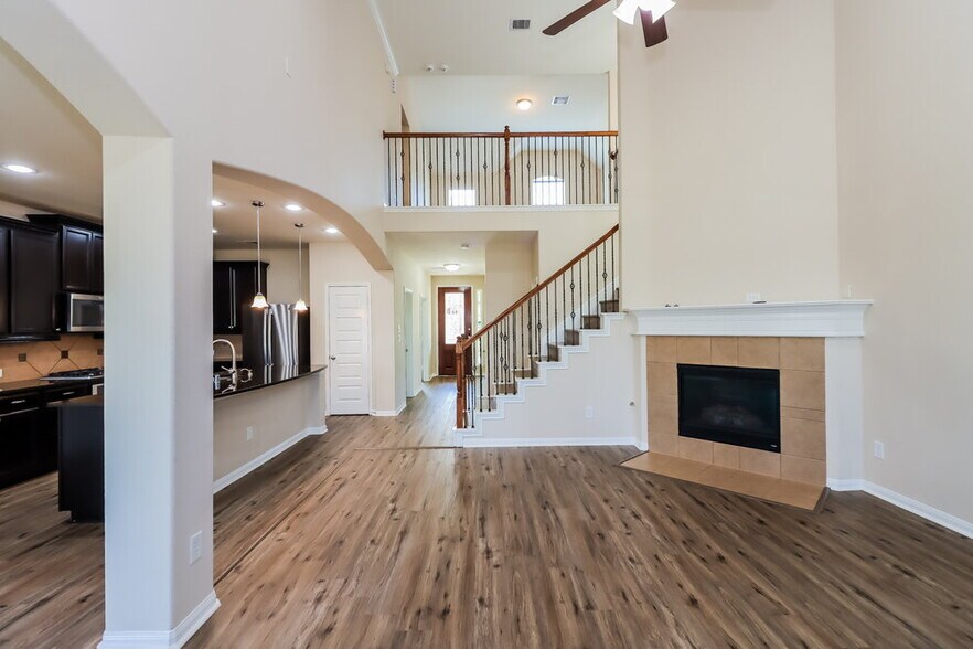 Building Photo - 6934 Jenny Lake Dr