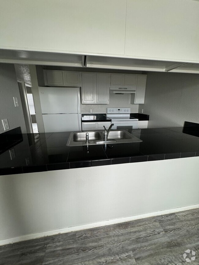 Building Photo - Charming 1-Bedroom Apartment in Fort Worth...