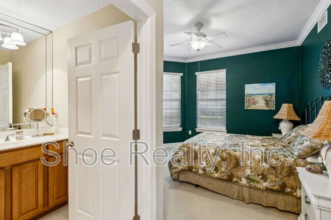 Building Photo - 425 N Ocean Grande Dr