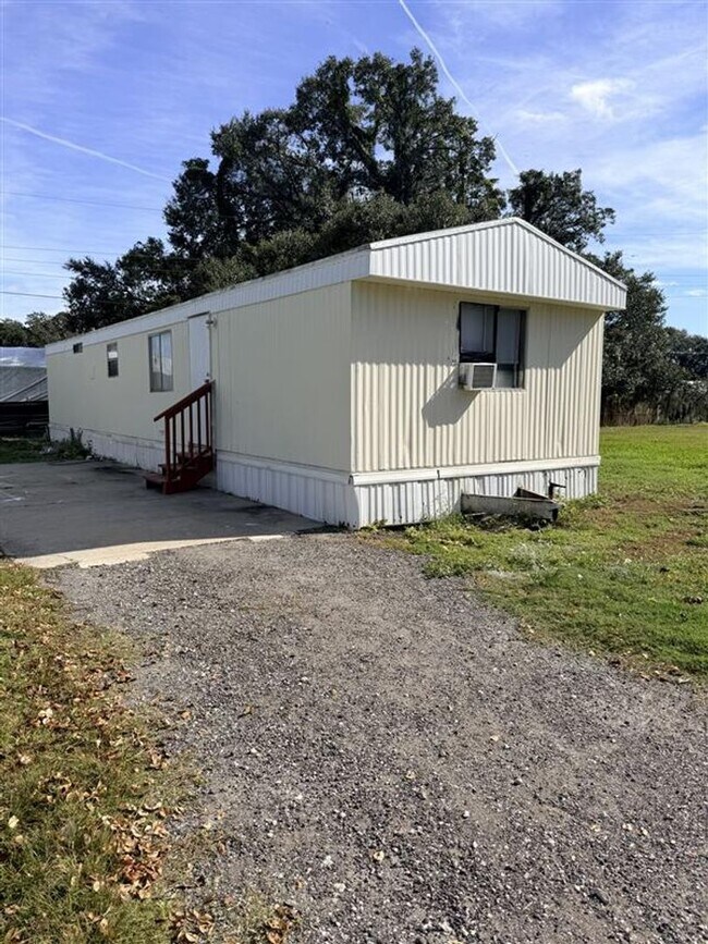 Building Photo - *RENT TO OWN* - PLANT CITY 2/1