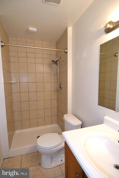 Building Photo - 3717 Irongate Ln