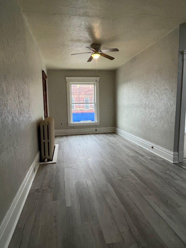 Building Photo - 2521 Peach St