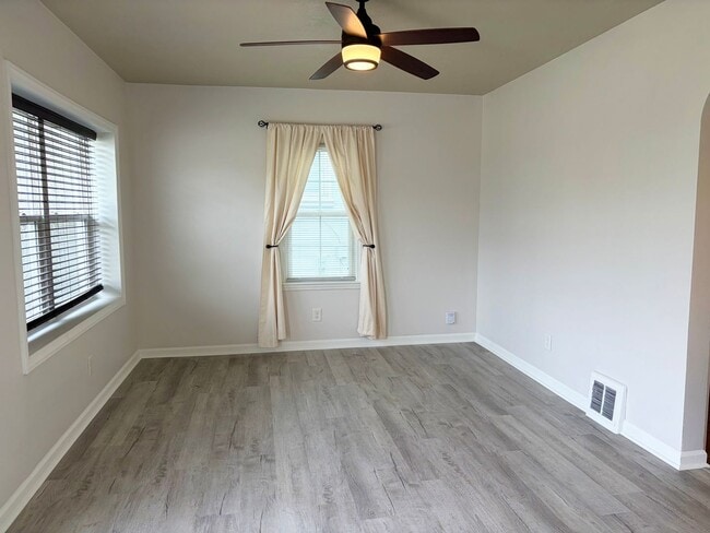 Building Photo - Modern Thought and Design!