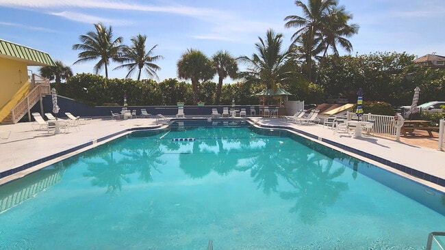 Building Photo - 10851 S Ocean Dr