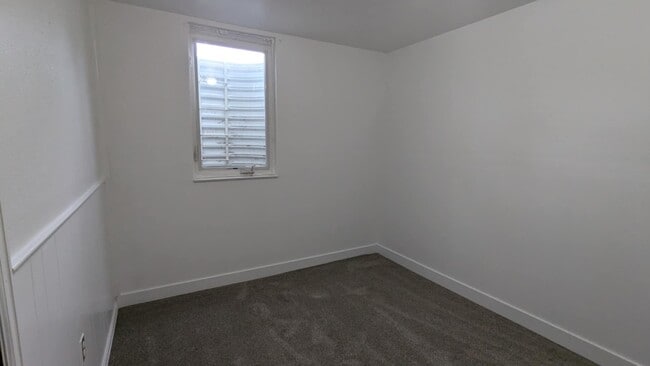 Building Photo - 3701 S Hooker St