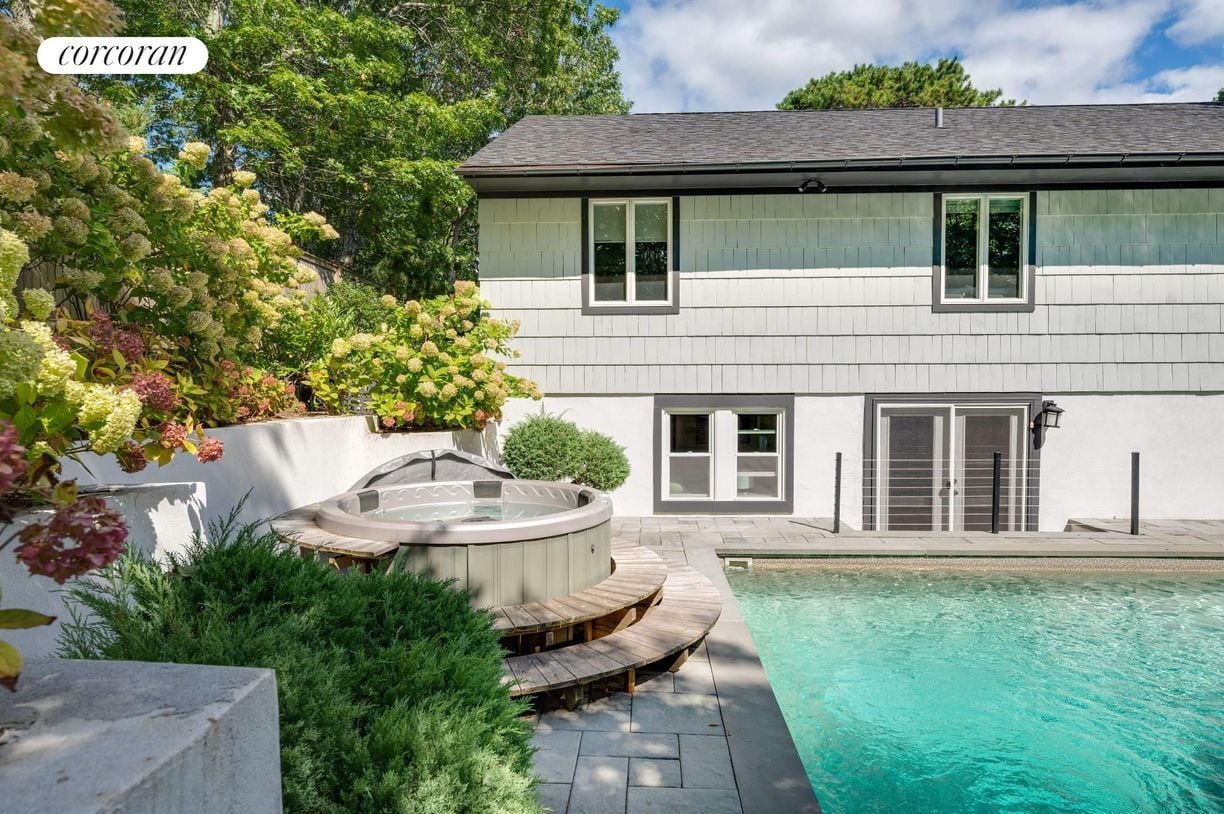 Building Photo - 94 Ridge Rd W