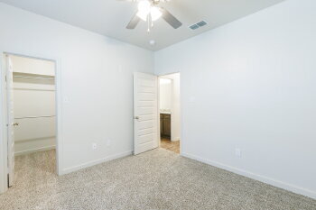 Building Photo - Newer Townhome Located South Of Town Near ...