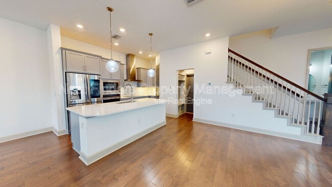 Building Photo - 7412 Beach Walk Place