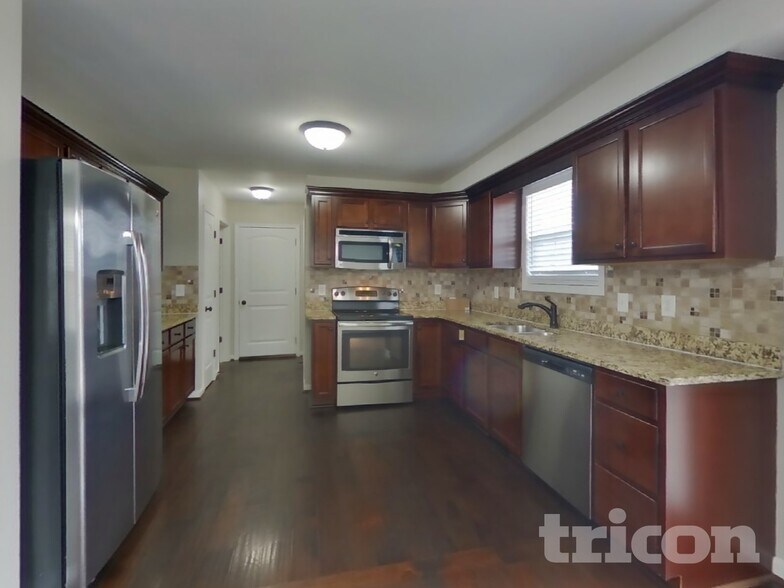 Building Photo - 1073 Castlerock Dr