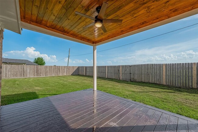 Building Photo - 9631 Highland Pointe Dr