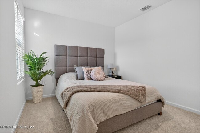 Building Photo - 33 Coastline Wy