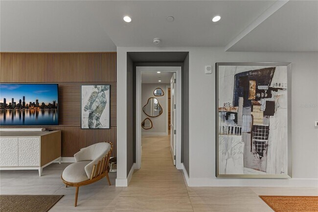 Building Photo - 275 1st Ave S