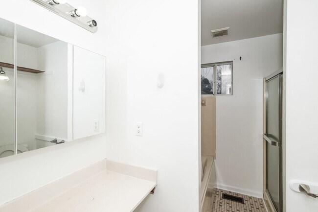 Building Photo - 6919 Taylor Manor Ave