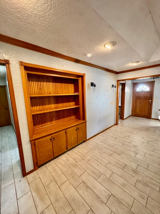 Building Photo - 10323 Haven Cir