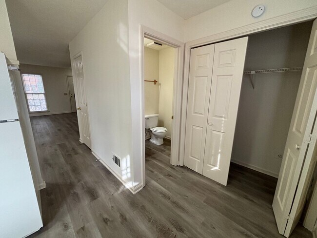 Building Photo - 5296 Weyden Trail