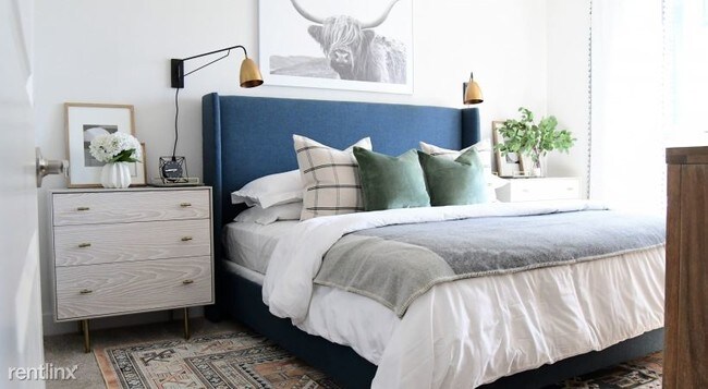 Building Photo - 2 br, 2 bath Condo - 1020 Texas St