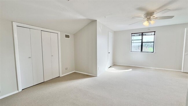 Building Photo - 843 Sunfish St