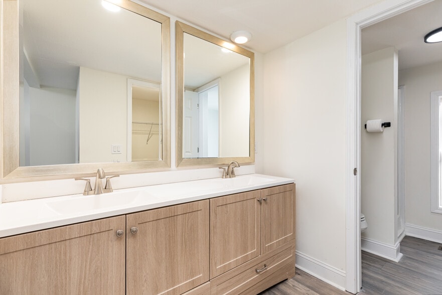 Building Photo - 130 Old Lowesville Rd