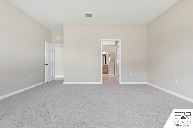 Building Photo - 4 Postman Ln