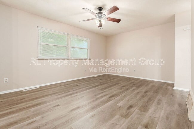 Building Photo - 1495 Yates Dr