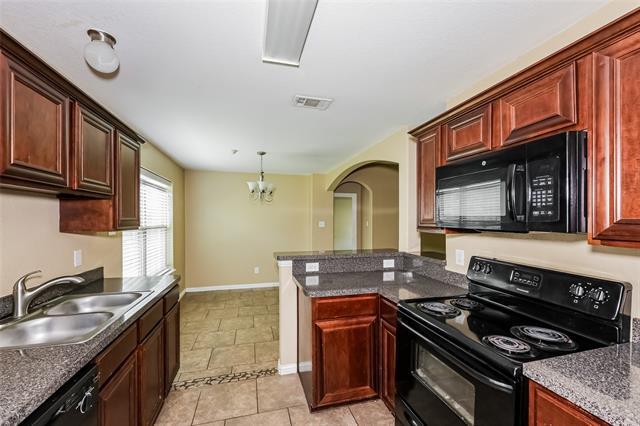 Building Photo - 7648 Rainbow Creek Dr