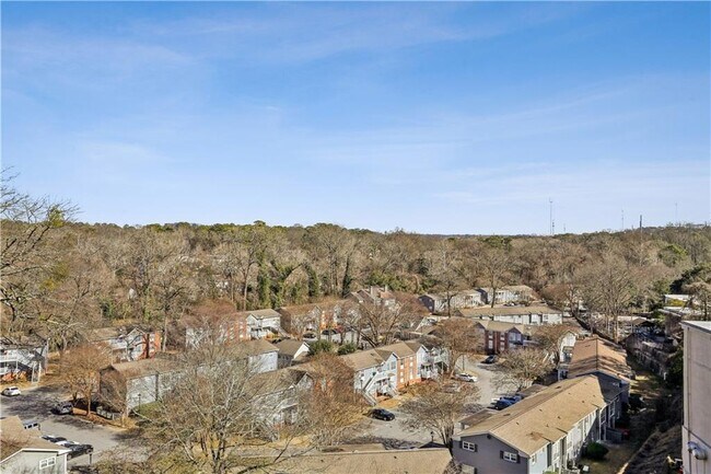 Building Photo - 2161 Peachtree Rd NE