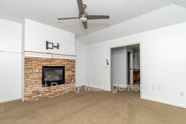 Building Photo - 2084 Allenridge Dr