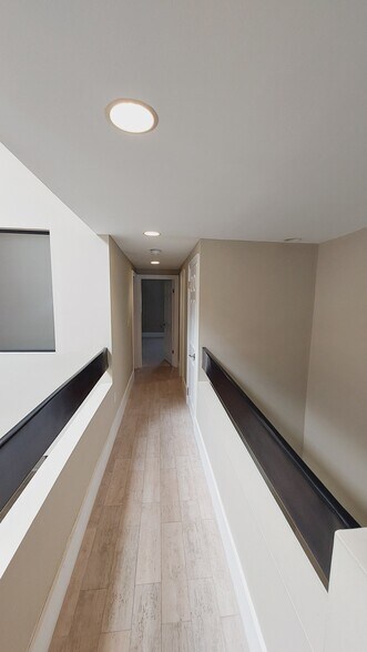 Building Photo - 255 Poinciana Island Dr