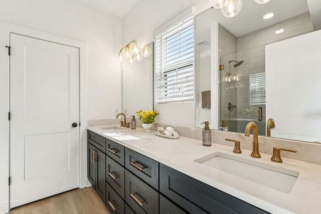 Building Photo - High-End 2BR Townhome | Rooftop Terrace + 2-Car Garage | 24-Unit Community