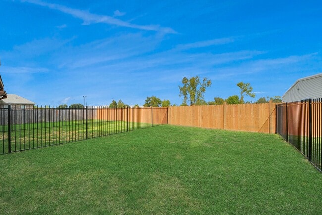 Building Photo - 6320 Milwee St