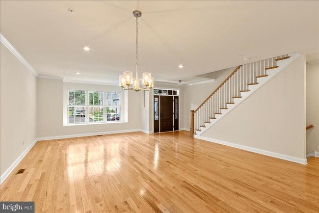 Building Photo - 264 W Ashland St