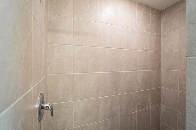 Building Photo - MOVE IN SPECIAL- Beautiful 3/2 Energy Effi...