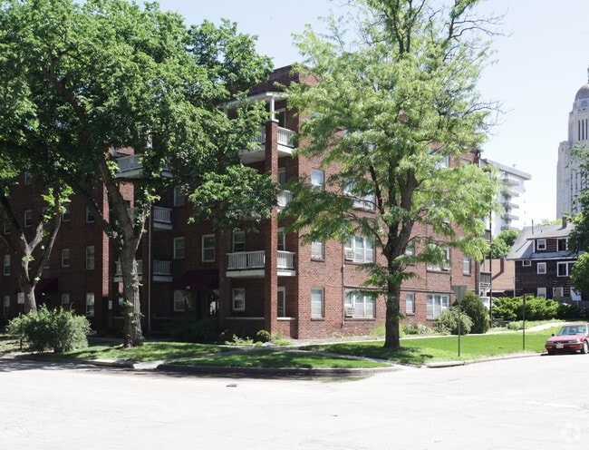 Building Photo - 648 S 12th St