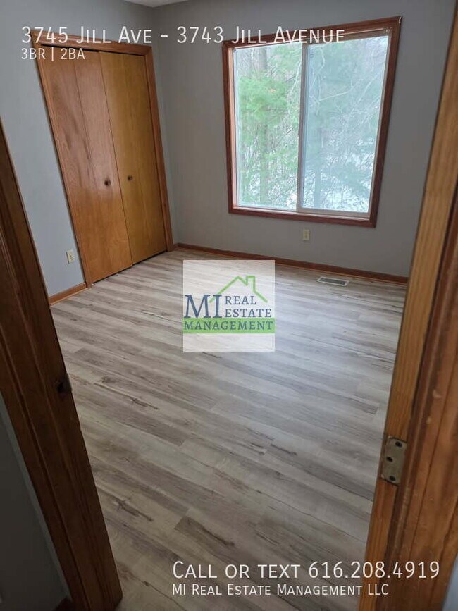 Building Photo - 3745 Jill Ave