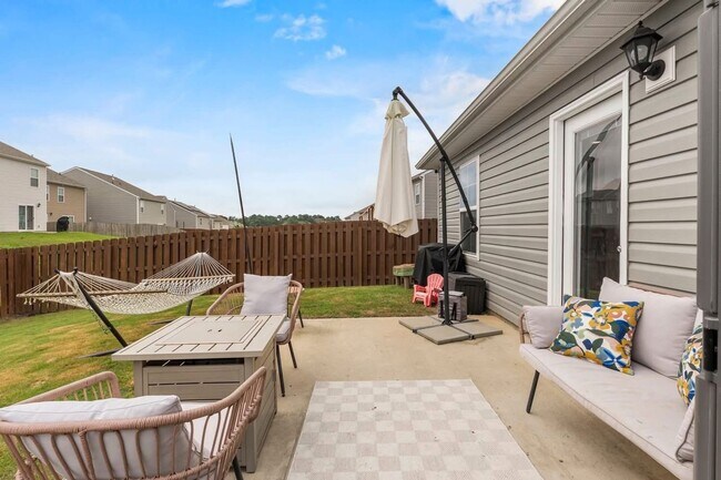 Building Photo - Wonderful Four Bedroom Home. Minutes Away ...