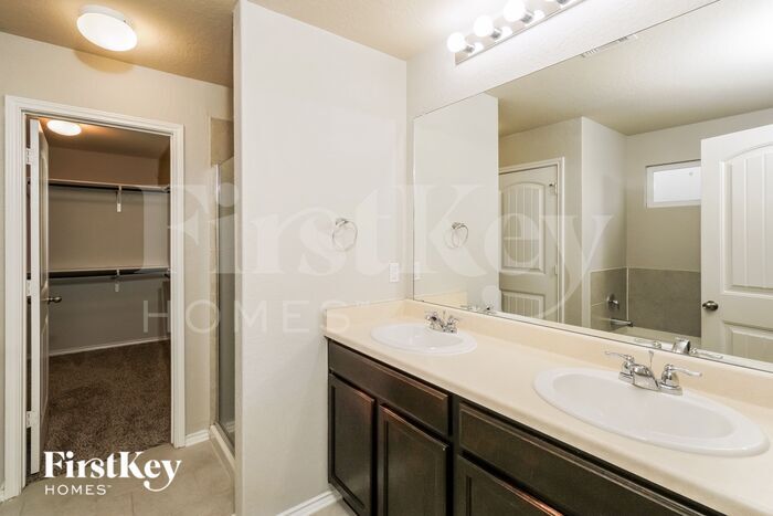 Building Photo - 15222 Cinnamon Teal