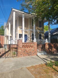 Building Photo - 516 S 7th St