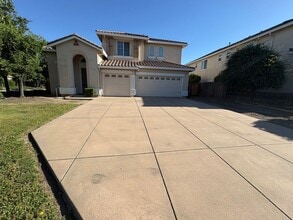 Building Photo - 100 Mt Adams Cir
