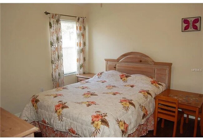 Building Photo - 4 bed, 2 Bath New Tampa Home for Lease!
