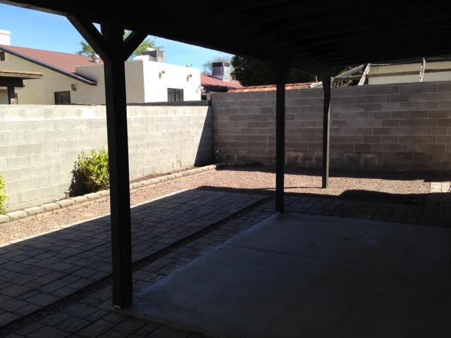 Building Photo - 3 Bedroom Condo in Sunset Mesa