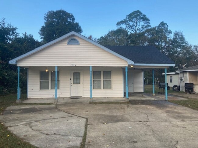 Primary Photo - Gulfport 3 Bedroom