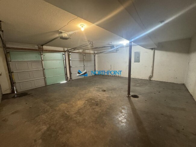 Building Photo - Spacious 3BR 2BA w/ Garage Parking • Large Backyard • Patio in Cameron