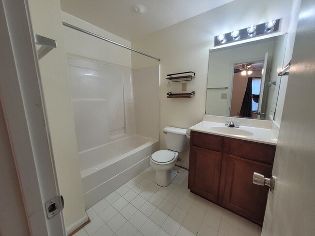 Building Photo - CONDO FOR RENT STAFFORD